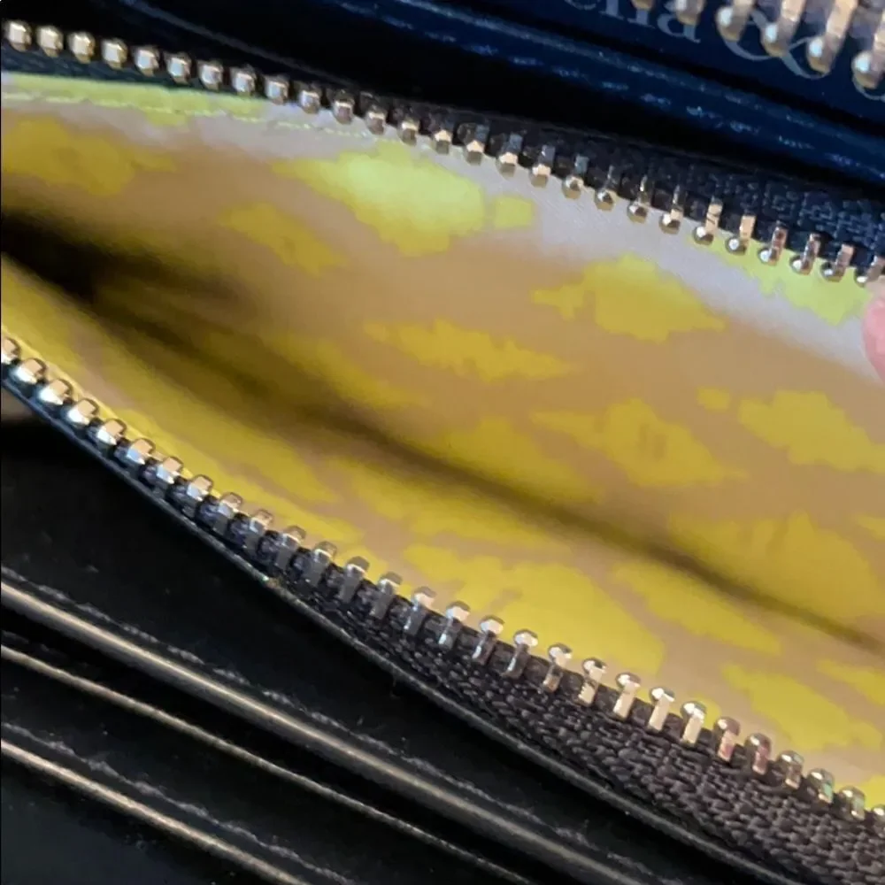 Stella & Dot Navy Stripe Madison Tech Wristlet